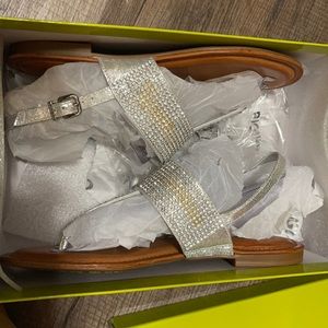 Brand New, Never Worn Gianni Bini Brylee sz 8